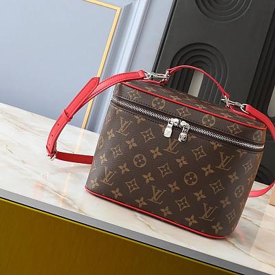 LV COSMETIC BAG NICE - Styles Available