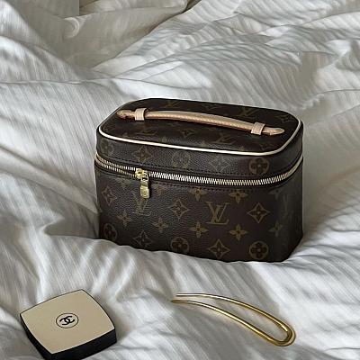 LV COSMETIC BAG NICE - Styles Available